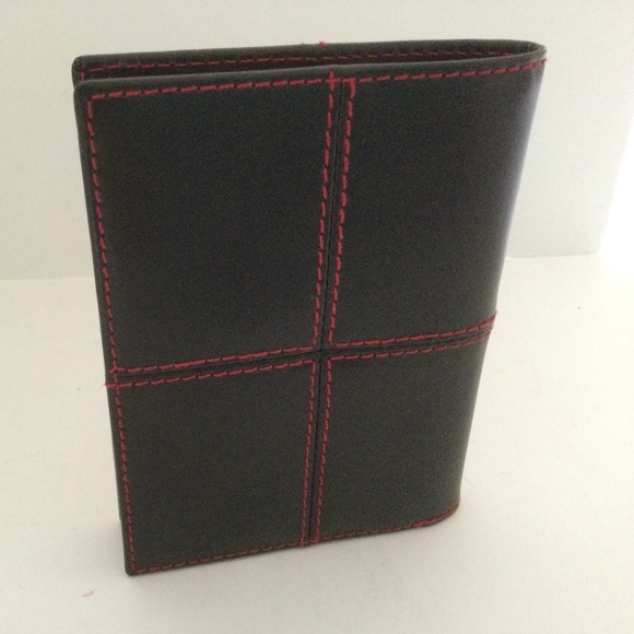 CH Carolina Herrera Men’s Wallet - Picture 3 of 9